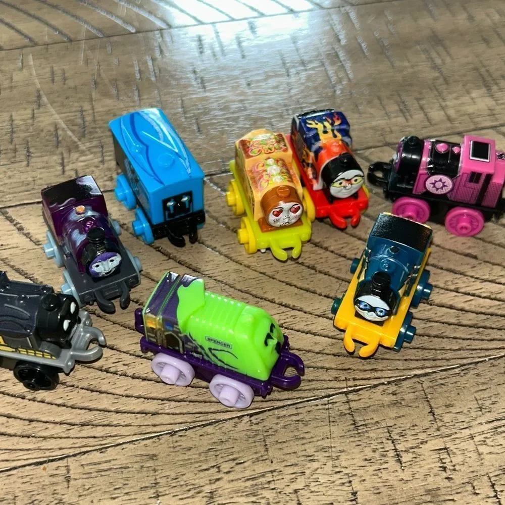 Mini Thomas Train 🚂 Toy Set. Choo Choo!! 13 mini engines Halloween🎃Animals 🦁